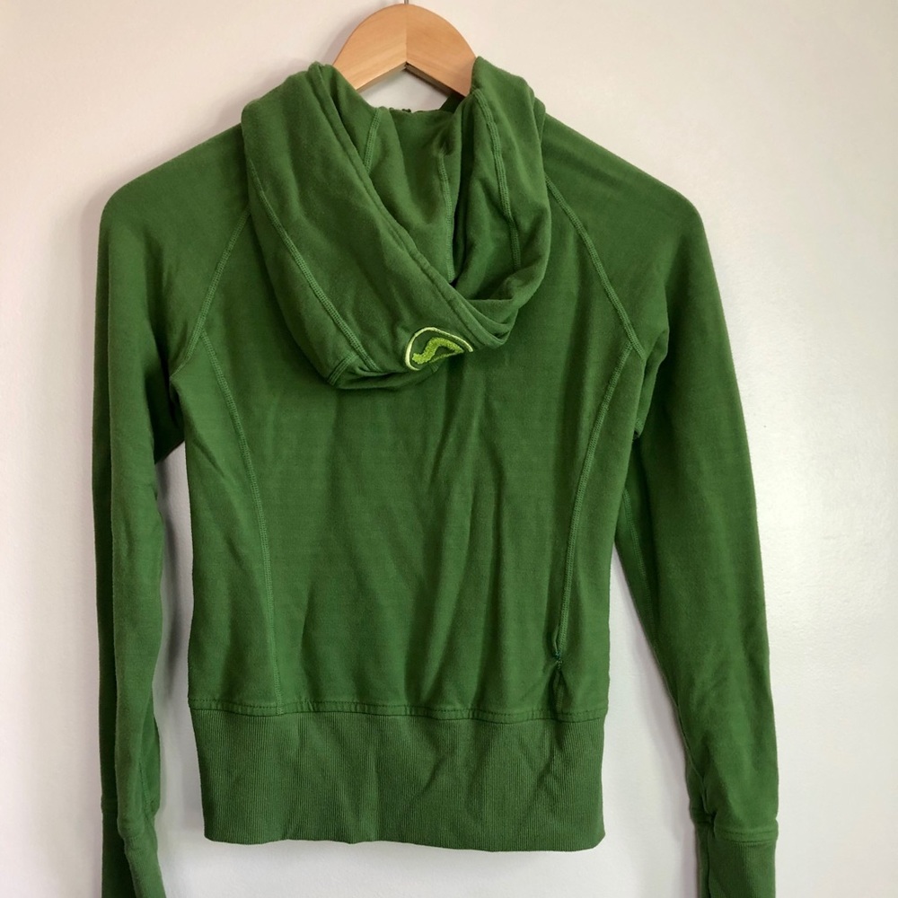 ☀️LULULEMON green hoodie ! - Picture 4 of 7